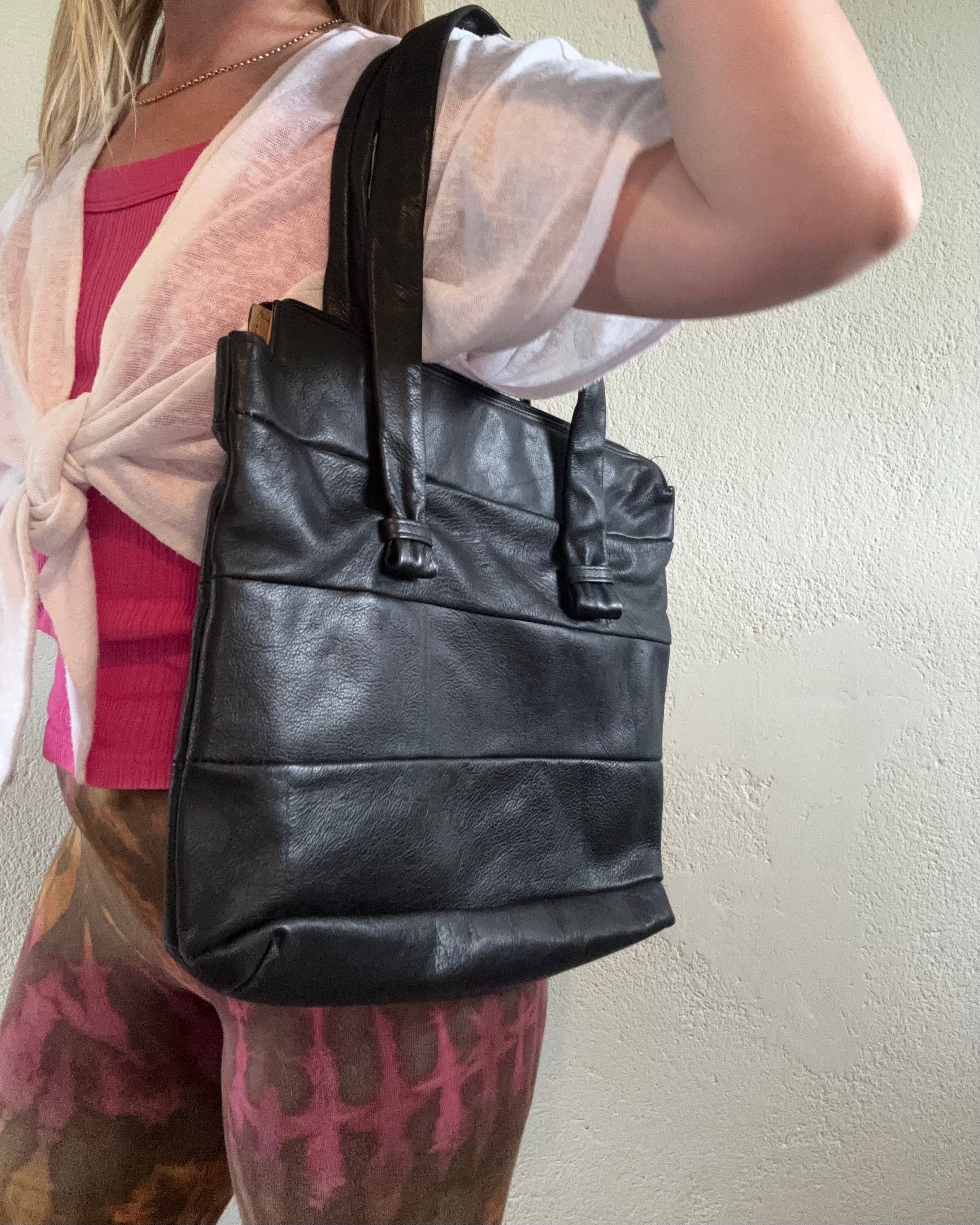 ‘The Everyday’ leather medium tote style bag