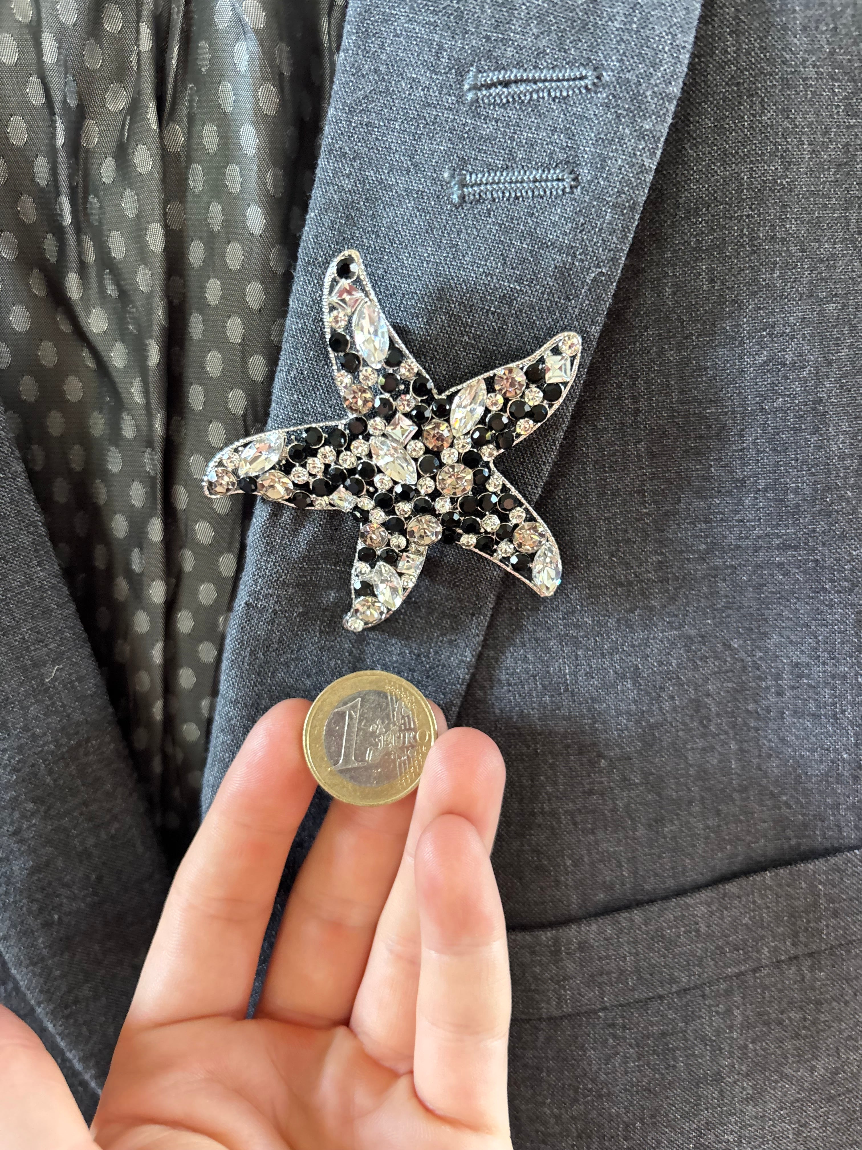 Large starfish brooch