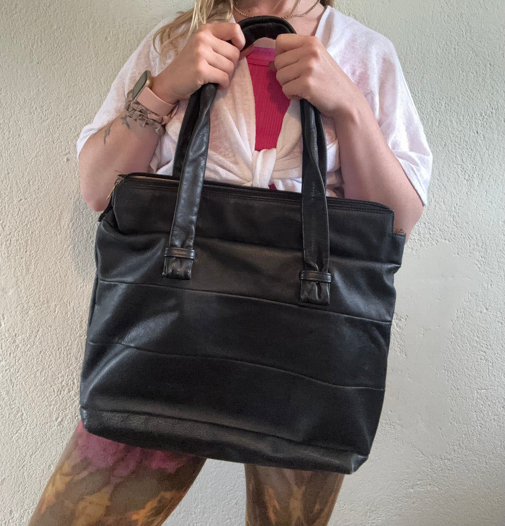 ‘The Everyday’ leather medium tote style bag